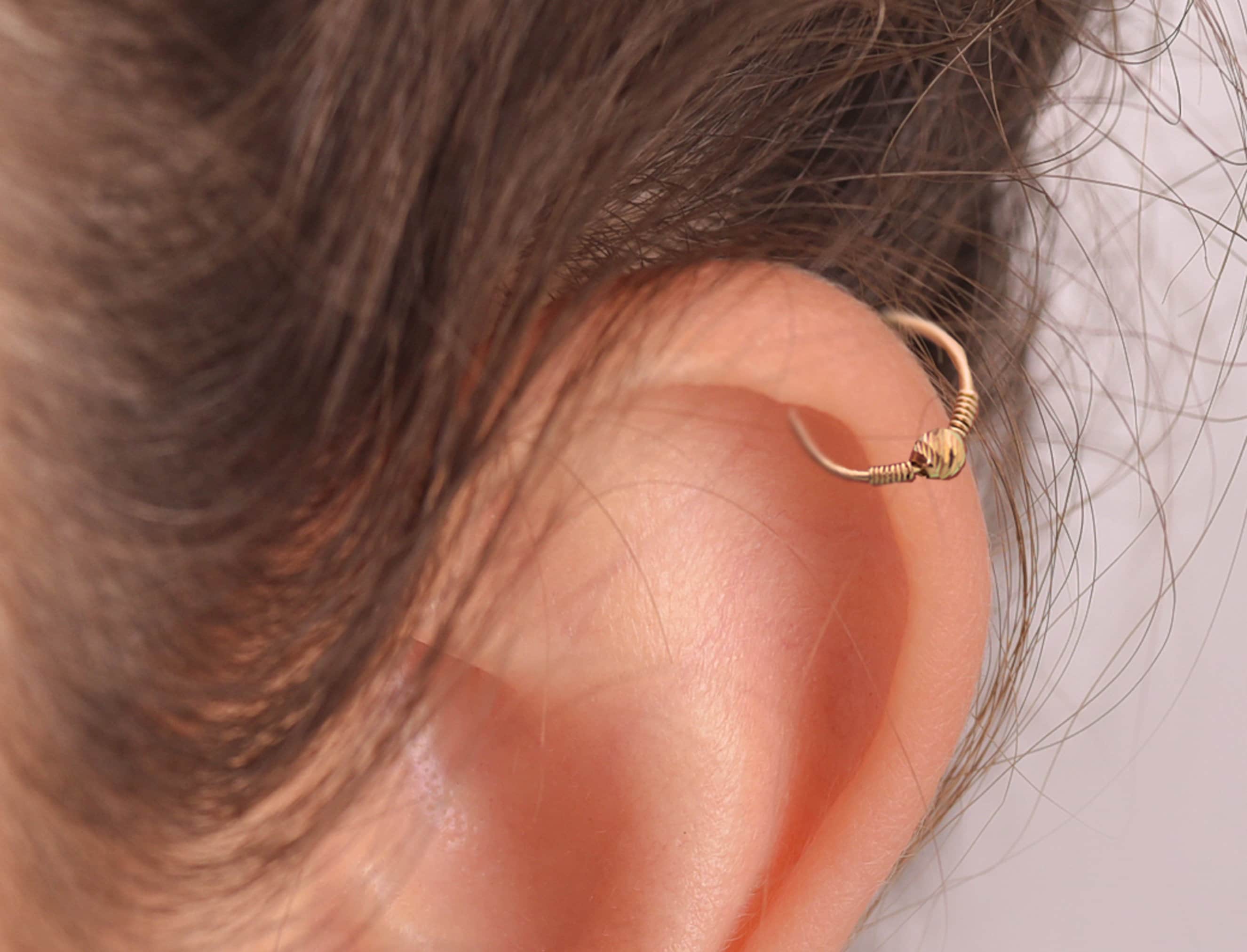 Gold Cartilage Hoop, Tiny Gold Cartilage Earring, Dainty Helix Hoop Earring, Thin 14K Gold filled Hoop, Beaded Hoop Earrings