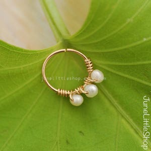 HELIX hoop ring, pearl nose ring hoop, pearl earring, hex, cartilage hoop earring, tiny pearl hoop earrings, tragus earring, pearl hoop