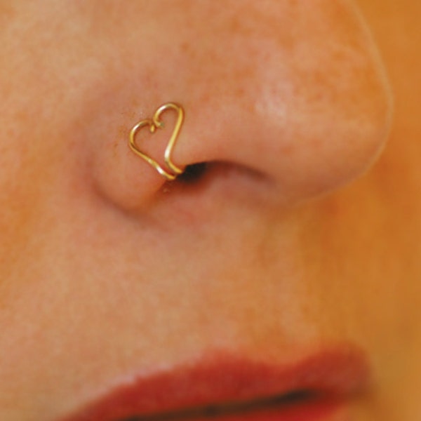 Fake nose ring, Gold heart nose ring, gold body jewelry, Non Pierced nose earring, fake piercing, NO piercing - Clip on