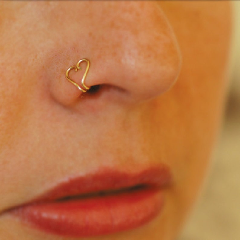 fake nose piercing
