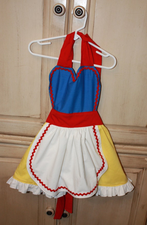 disney princess dress up aprons Princess Apron: Aurora, Snow White, Cinderella, Elsa, Belle - Polyester  Costume