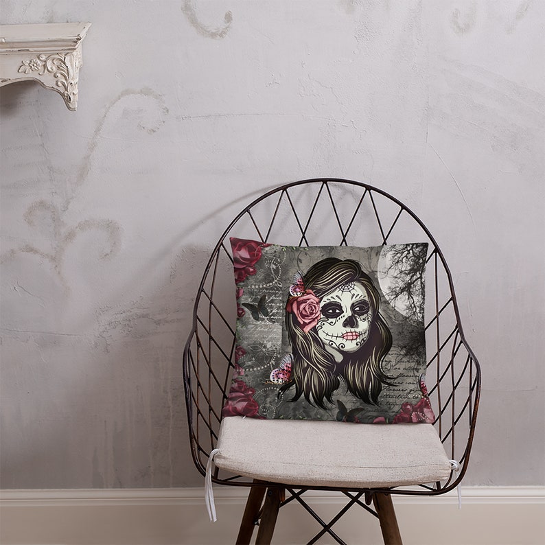 Sugar Skull Pillow , Throw Pillows, Skulls, La Rosa Girl Skull afbeelding 5