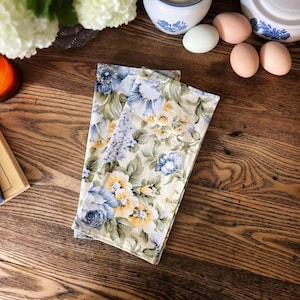 Floral Table Napkins, set of 4 - Double Sided Cloth Napkins, Spring Table Linens, Lunch Napkins, Cottage Core Decor, Blue and Yellow Roses
