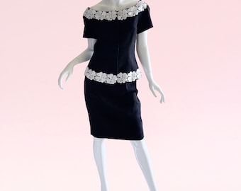 1980s Vintage Arnold Scaasi Embroidered Skirt Suit - A Timeless Elegant Jacket Skirt Set xs