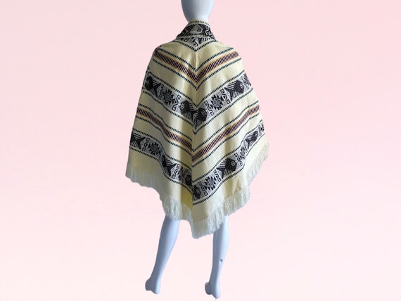 1970s Vintage Guatemalan Embroidered Poncho, Frin… - image 4