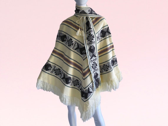 1970s Vintage Guatemalan Embroidered Poncho, Frin… - image 6