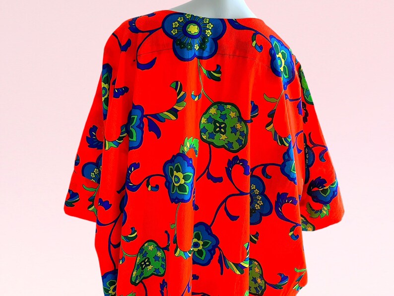 1970s Vintage Hawaiian Kimono Caftan Deadstock Psychedelic Flowers Maxi ...