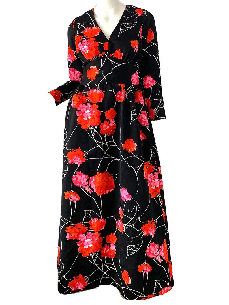Vintage 1970s Hawaiian Psychedelic Maxi Dress Flower Hawaii Party Gown Small