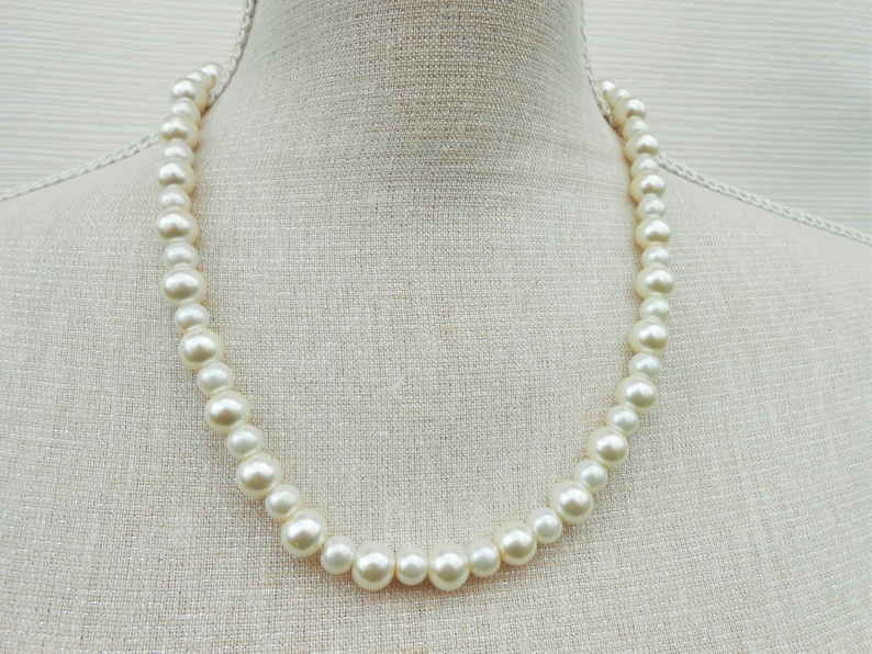 Bridesmaid gift Birthday gift,Teacher gift Wedding necklace Bridesmaid necklace Ivory and white pearl necklace Mother day