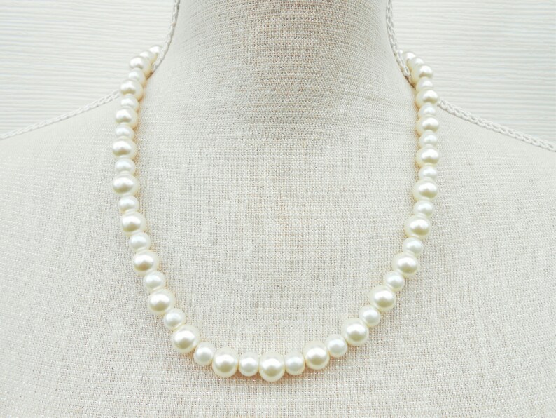 Bridesmaid gift Birthday gift,Teacher gift Wedding necklace Bridesmaid necklace Ivory and white pearl necklace Mother day
