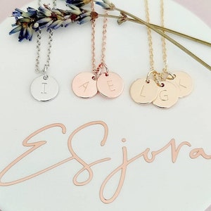 Collar de letras personalizado, regalos personalizados para ella, regalo personalizado de oro, collar de letras delicado, collar de plata para mamá, regalo de Navidad familiar