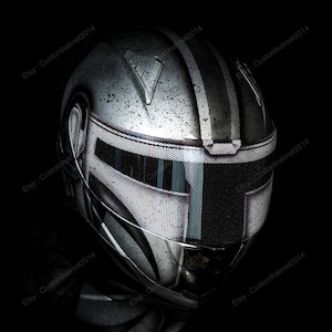 Custom Painted Sci-Fi Motorcycle Helmet, Weathered Silver Armor Full Face Helmet, Futuristic Space Mercenary Gear Mandalorian Mando MO22