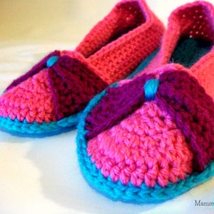 crochet bow slippers image 4