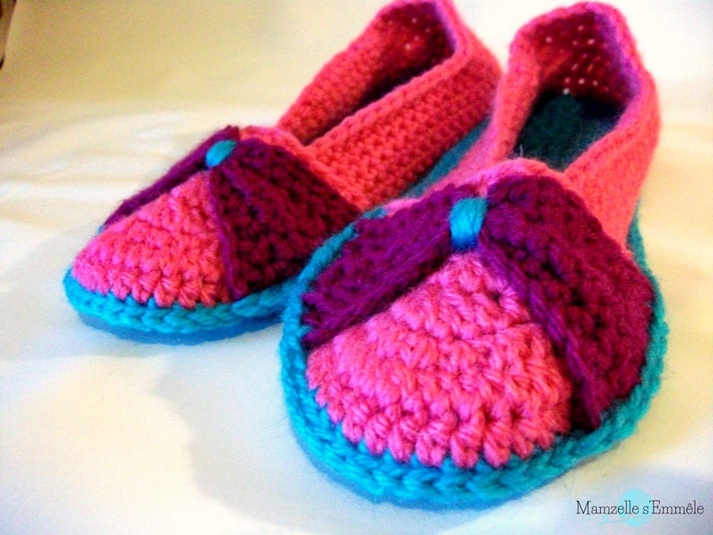 crochet bow slippers image 4