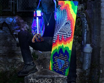 Aura Triad - Dynamic LED Lamp by Axuro Lighting Co.