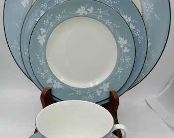 Royal Doulton Reflection (T.C.1008) Translucent 5 Pc Place Setting - England