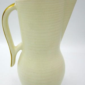 Crown Devon Fieldings Cream Ribbed Pitcher Jug (7.25 In.) - M467 - England