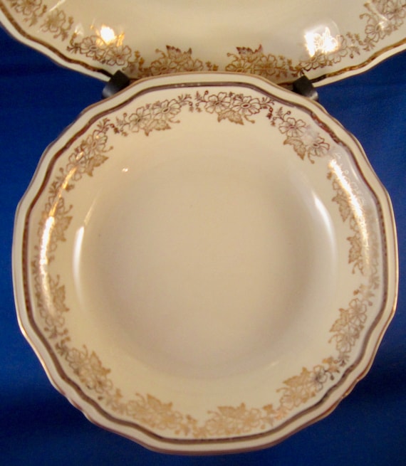 England Gold Star and Swirl Pattern Set of 6 Coupe Cereal Bowls by Alfred Meakin