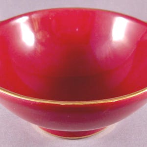 H. J. Wood Ltd Maroon Burgundy Handled Bowl (6.75 In.) - England