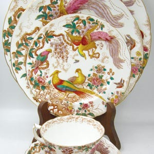 Service de table Derby Olde Avesbury en porcelaine tendre 5 pièces Royal Crown - Angleterre