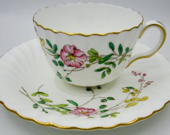 Minton Dainty Sprays (S-511) Bone China Flat Tea Cup and Saucer - England