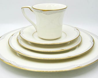 Noritake Golden Cove (7719) 5 Piece Dinner Place Setting - Japan