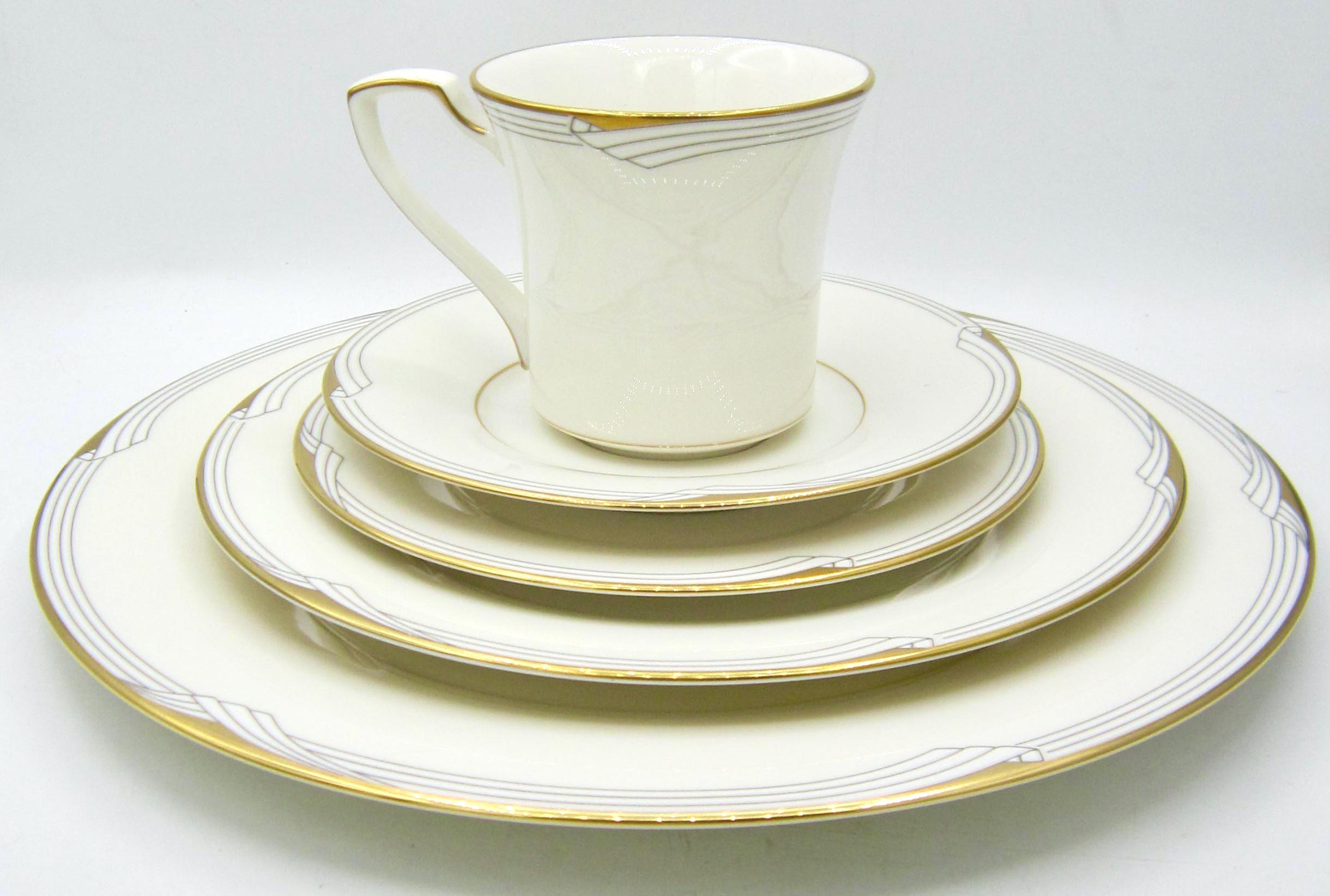 Noritake Golden Cove (7719) 5 Piece Dinner Place Setting - Japan
