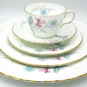 Aynsley Wayside Swirled (8180) Bone China 5 Piece Dinner Place Setting - England