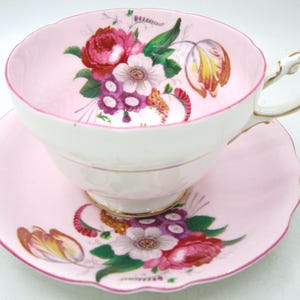 Paragon Bone China Tea Cup and Saucer (A5131) Pale Pink - England