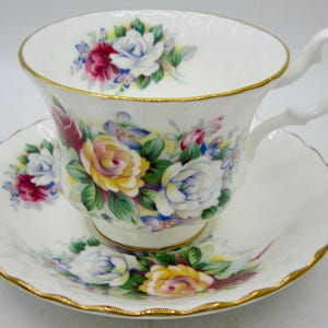 Royal Albert Roses Bone China Teacup and Saucer - Summertime Series - England
