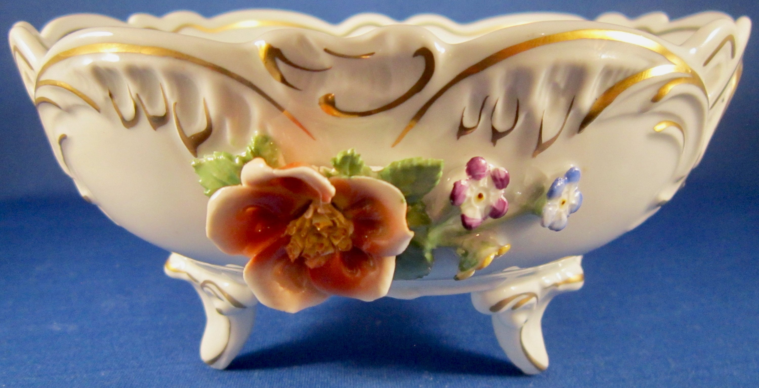 Von Schierholz Plaue Porcelain Footed Bowl (5.75 In.) - 5794 