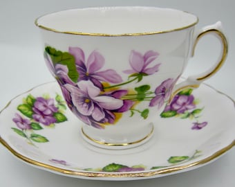 Royal Vale Bone China Teacup and Saucer (7572) - Purple Violets Flowers - England