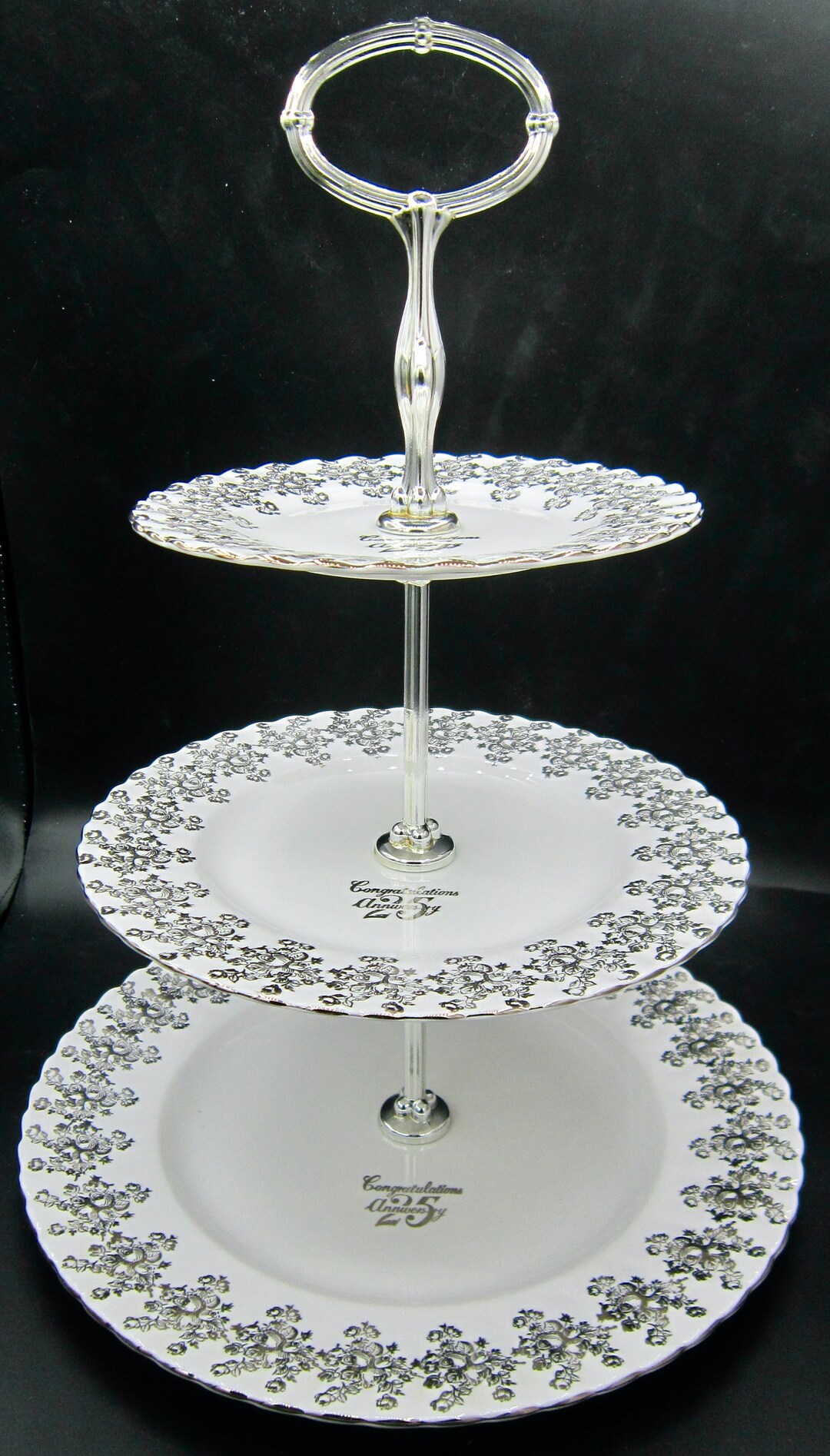 A closer look at Tiered Serving Dish For Formal Dinner