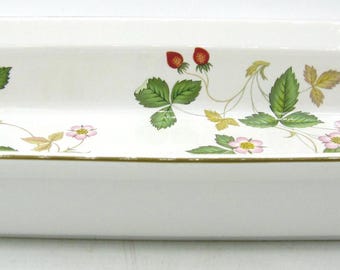 Wedgwood Wild Strawberry Earthenware Oven To Table Narrow Roaster Pan (10.5 In.) - England -
