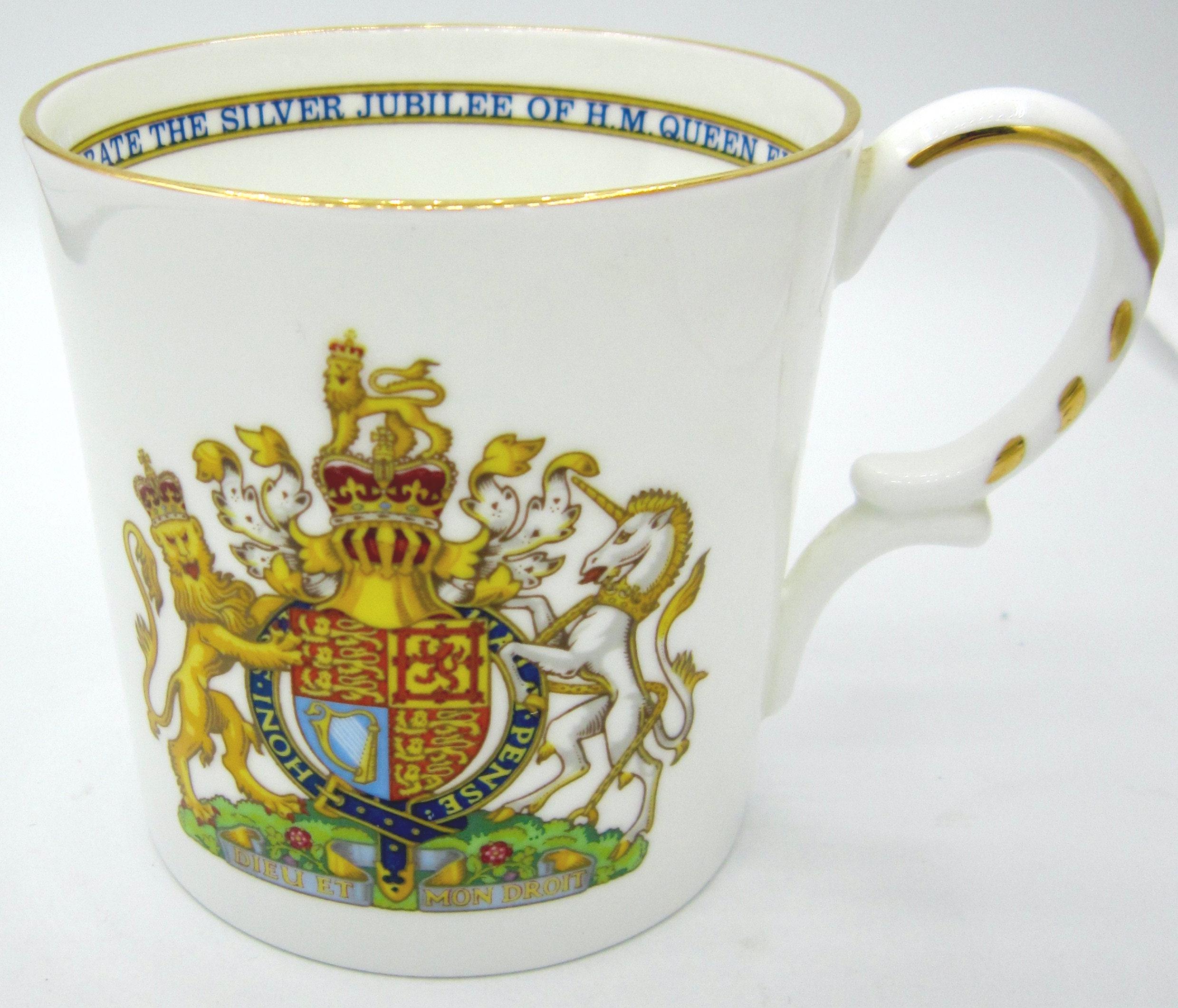 Queen Elizabeth II Silver Jubilee 1977 - Aynsley Bone China Mug