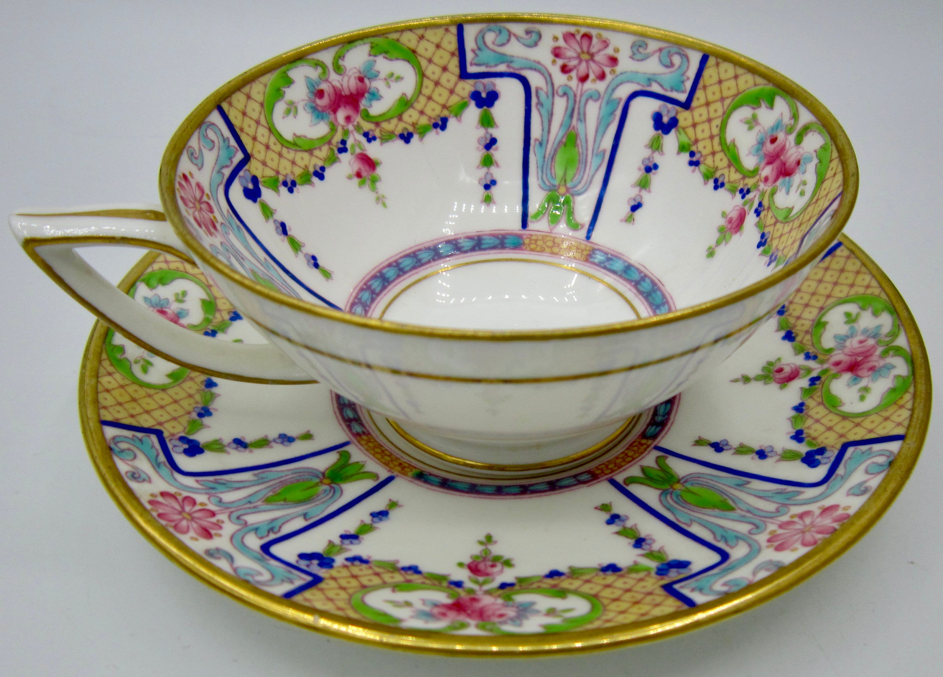 Mintons Tea Cup and Saucer (H3337) - Globe Backstamp - England