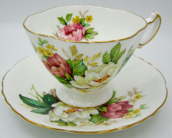 Hammersley Bone China Teacup and Saucer (4899) - Pink and White