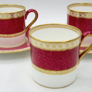 Wedgwood Ulander Powder Ruby 3 Bone China Demitasse Cups & 2 Saucers (W1813) - England
