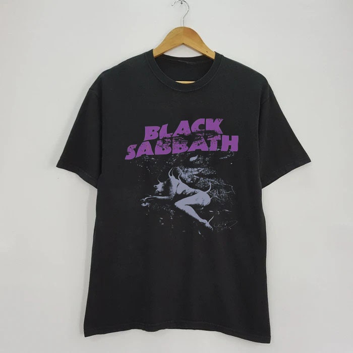 Discover Schwarzes Sabbath Shirt