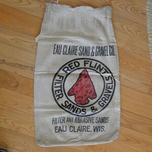 Red Flint Filter Sands Gravel Sack-Bag-Vintage 1940s-Eau Claire, WI-Indian Arrowhead Graphics bild 1