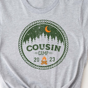 Chemises de camping personnalisées : t-shirt personnalisé assorti pour un voyage en famille sur la route