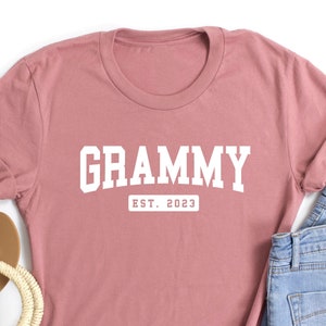 Grammy Est 2023 Shirt. Pregnancy Reveal T-shirt Gift Idea. Baby Shower Tshirt Present. Custom Personalized Personal Pregnant Announcement.