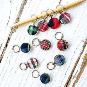 Knitting Stitch Markers: Tartan Plaid Fabric, Scottish Style (10 Mixed Metal Rings)
