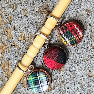 Tartan Plaid Stitch Markers: Knitting Notions Gift for Crafting Enthusiasts (Set of 10)