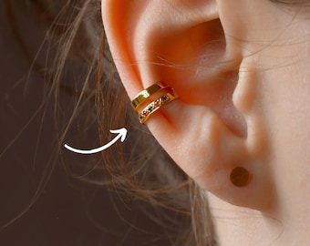 Ear cuff gold * dainty ear cuff gold * ear cuff with colorful zirconia * minimalist ear cuff * minimalist jewelry