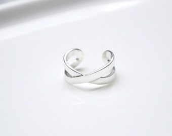 Crossed Ear Cuff Silver * delicate ear cuff * sterling silver ear cuff * minimalist ear cuff * minimalist jewelry
