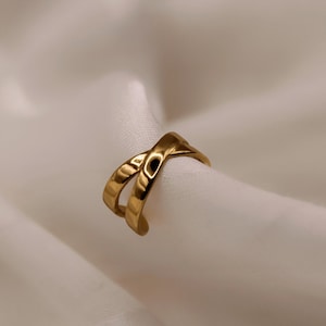 Earcuff Gold gekreuzt * Ohrmanschette Gold * Doppelband Earcuff Gold * Non pierced Earcuff Gold * Earcuff Sterlingsilber gekreuzt