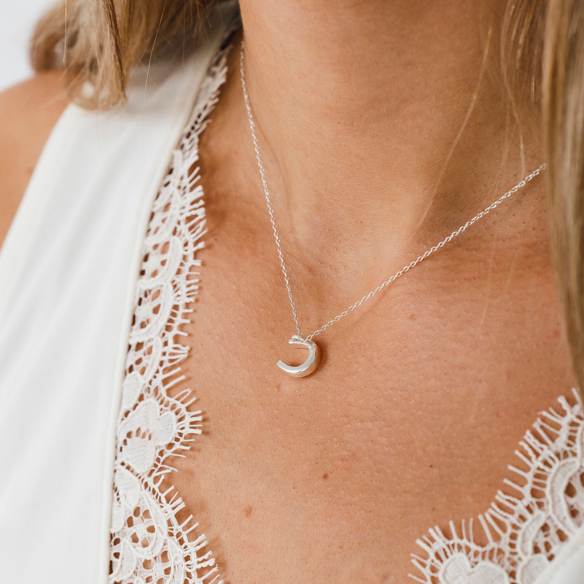 Sterling Silver Horseshoe Necklace 