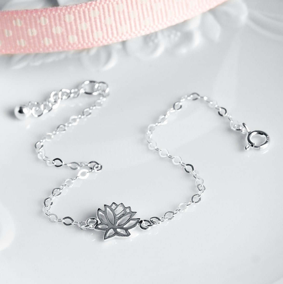 Lotus flower hotsell jewelry bracelets