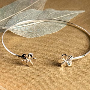 Flower Bangle Sterling Silver, Dainty Flower Bangle, Bridesmaid Silver Bangle, Personalised Flower Bangle, Gift For Mum, Wedding Jewellery image 4